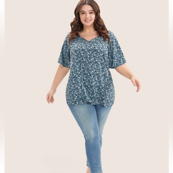 BloomChic Plus Size 2XL Ditsy Floral Ruffle Sleeve Tie Neck Blouse us18-20 - Picture 4 of 6